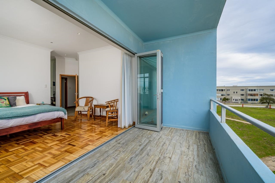 1 Bedroom Property for Sale in Summerstrand Eastern Cape